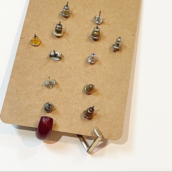 Vintage Mismatched Earrings - Picture 4 of 4